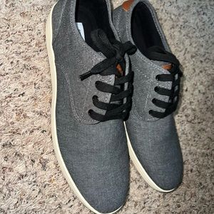 Steve Madden brand new casual shoes